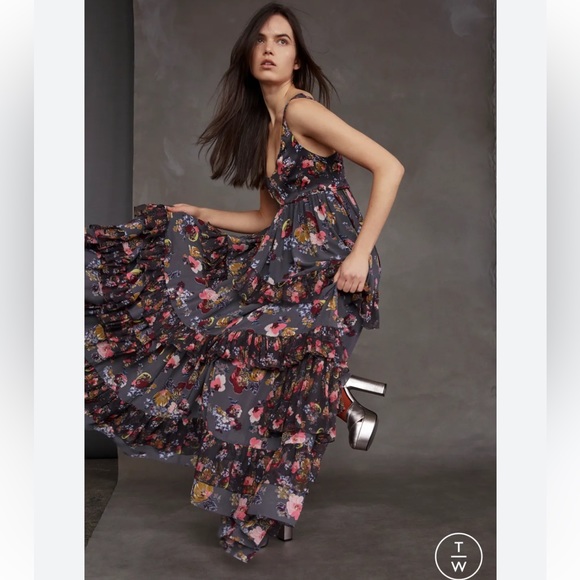 Cinq à Sept Alanis Tired ruffle Silk Dress US6 NWOT - Picture 3 of 14